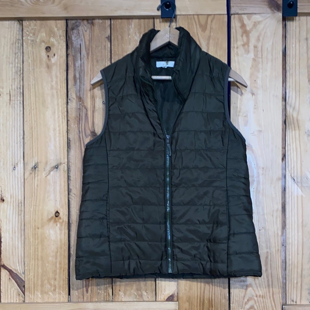 Entro Khaki Quilted Outerwear